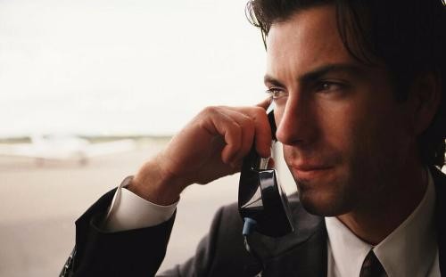 近日,“18888888888号码拍出天价”被确认为不实消息,但是在传统“图吉利” 的文化影响下,不管是手机号还是车牌“吉祥”号码价格都飙涨,可见中国人对吉祥数字的喜爱和追求。